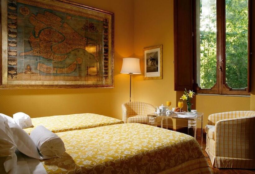 اتاق رمانتیک, Villa Spalletti Trivelli