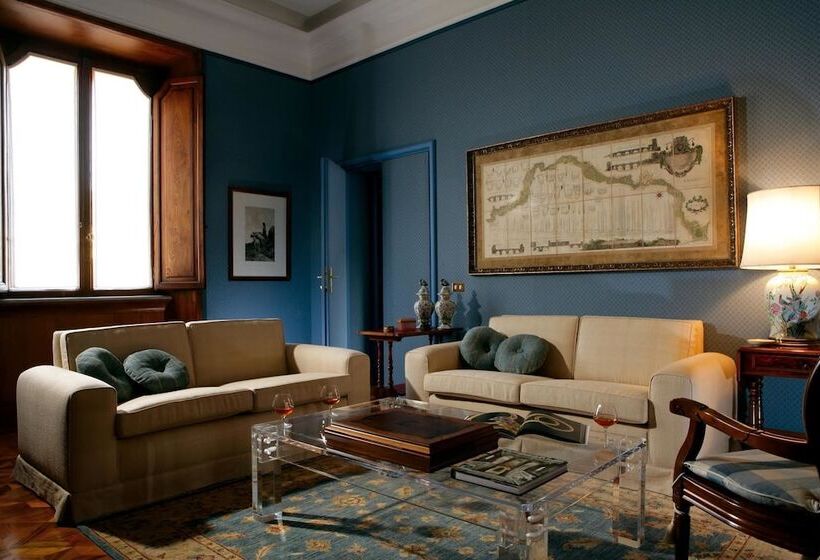 سوییت لوکس, Villa Spalletti Trivelli