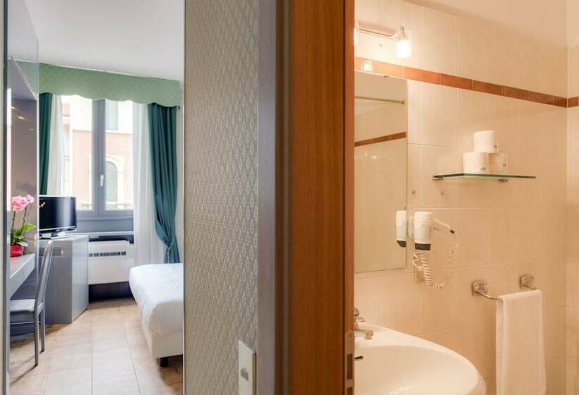 标准三人间, Kleos Hotel Milano By Kleos Group Collection