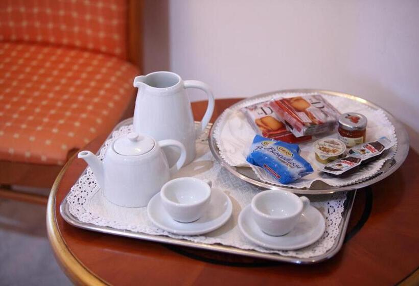 标准单人间, Za Maria