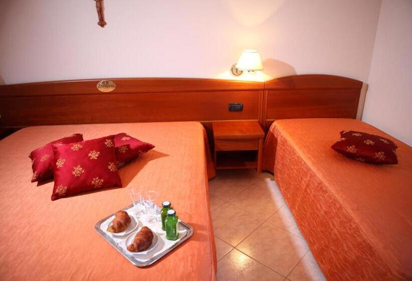 标准三人间, Za Maria