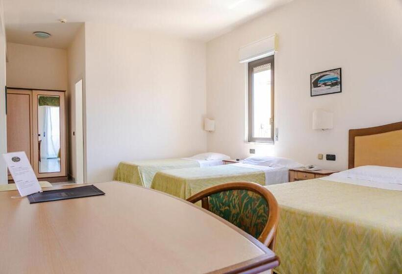 豪华海景房带阳台, Za Maria