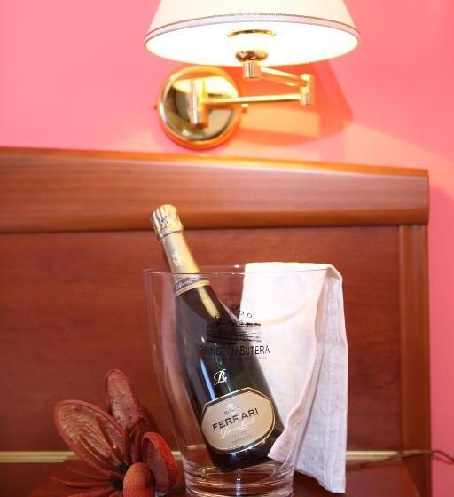 豪华海景房带阳台, Za Maria