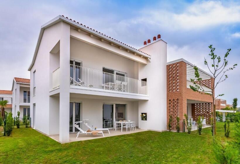 带1个卧室的带阳台的公寓, Pareus Beach Resort