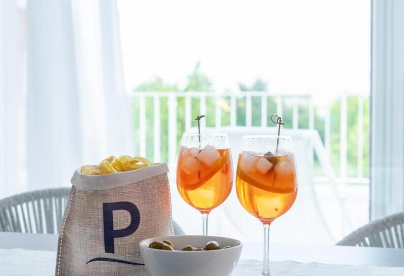 带花园景观及2个卧室的公寓, Pareus Beach Resort