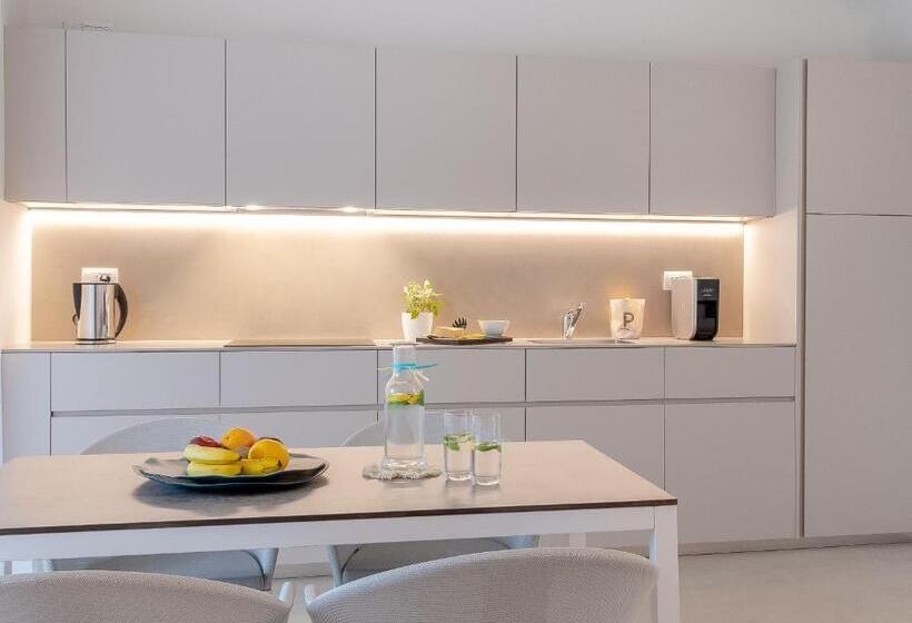 带花园景观及2个卧室的公寓, Pareus Beach Resort