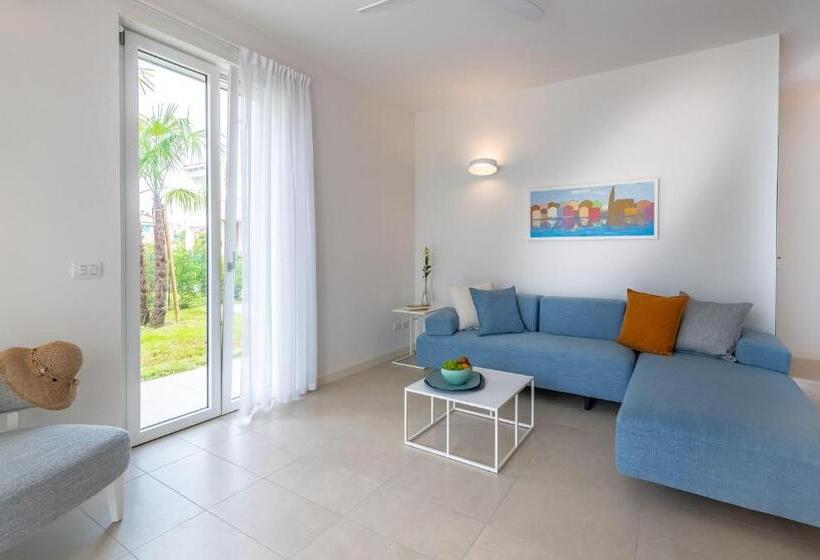 带花园景观及2个卧室的公寓, Pareus Beach Resort