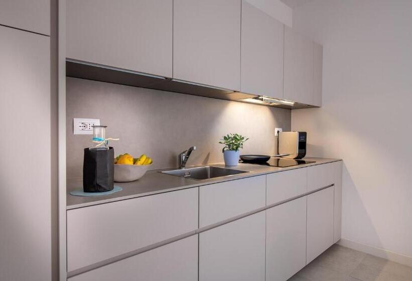 带花园景观及2个卧室的公寓, Pareus Beach Resort