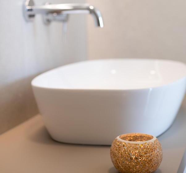 带花园景观及2个卧室的公寓, Pareus Beach Resort