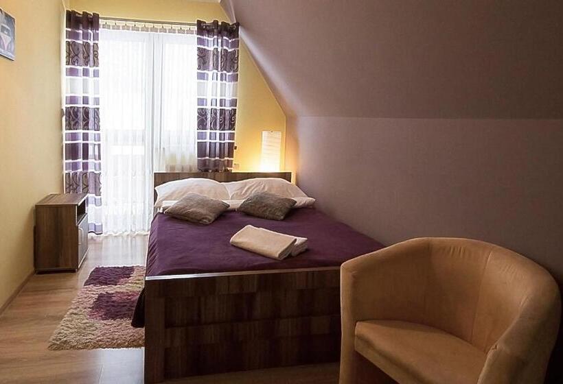 اتاق سوپریور چهار تخته, Słoneczny Dworek