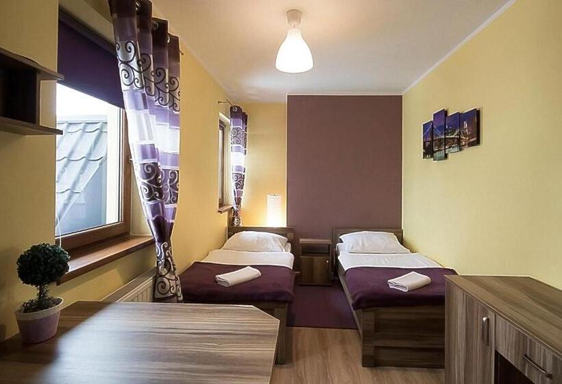 اتاق سوپریور چهار تخته, Słoneczny Dworek