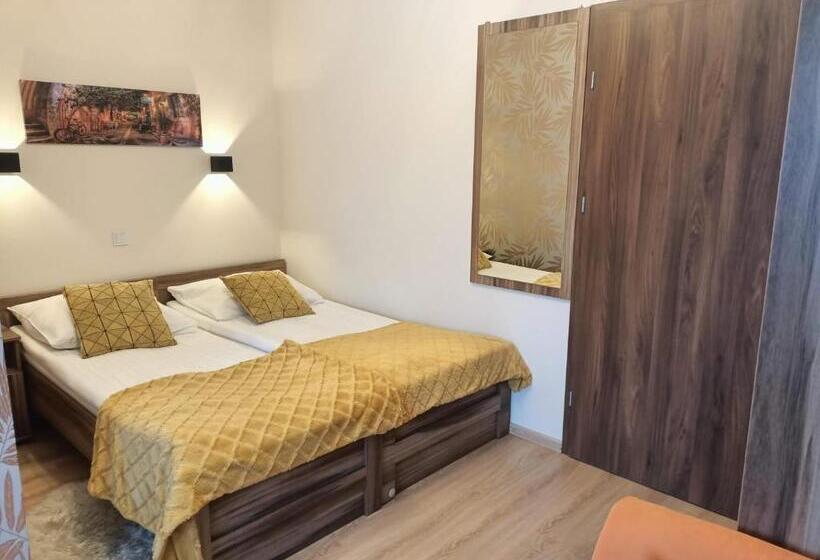 اتاق سوپریور, Słoneczny Dworek