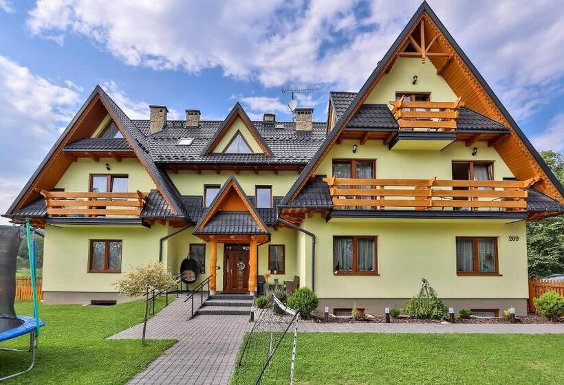 سوییت خانوادگی, Słoneczny Dworek