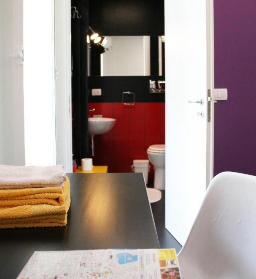 غرفة قياسية ثلاثية, Bad B&b And Design