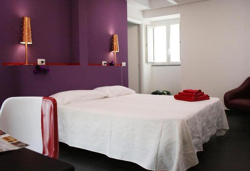 غرفة قياسية ثلاثية, Bad B&b And Design