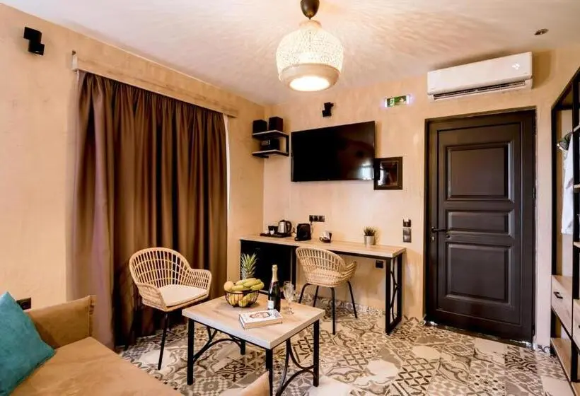 デラックススイート, Driades Luxury Apartments