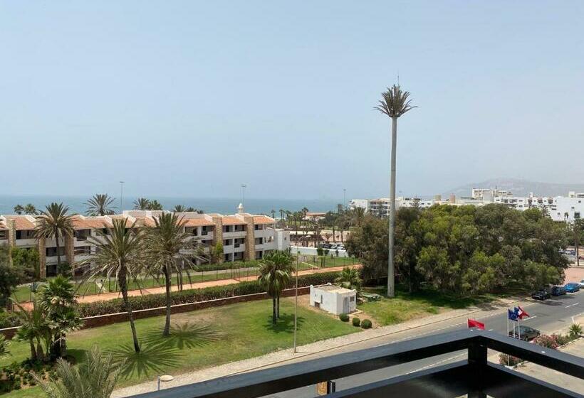 سوییت سوپریور با چشم‌انداز دریا, Golden Beach Appart