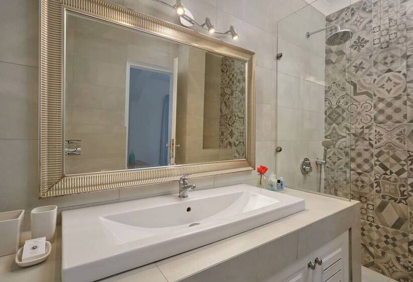 Номер Престиж, Agali Houses