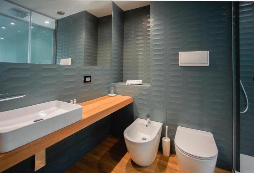 Comfort room with terrace, Al Pescatore