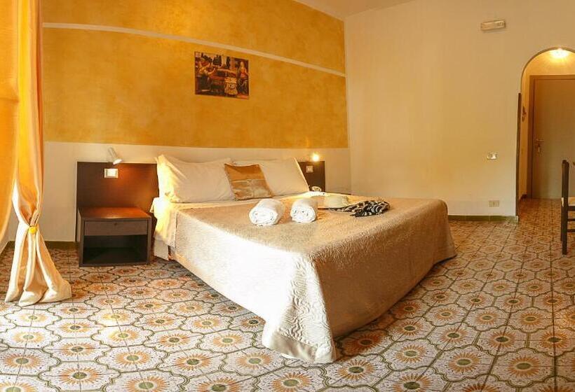 스탠다드 룸 바다 전망, Al Pescatore