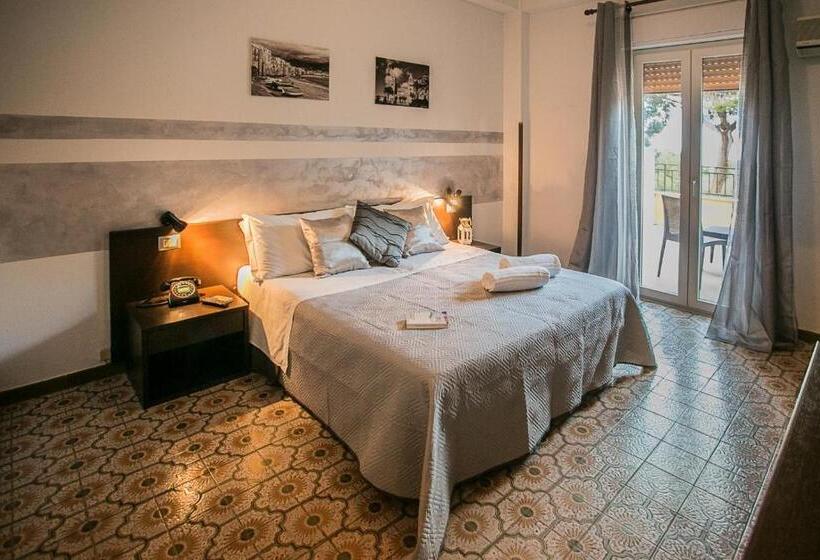 스탠다드 룸 바다 전망, Al Pescatore