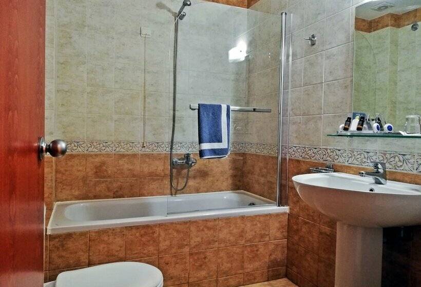 חדר סטנדרט יחיד, Ambassador Hotel Thessaloniki