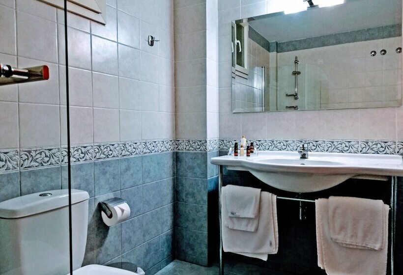 חדר אקונומי יחיד, Ambassador Hotel Thessaloniki