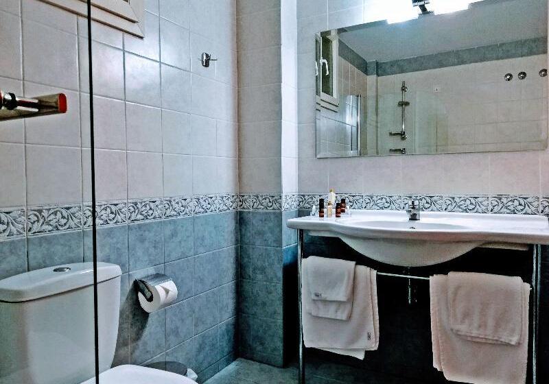 חדר אקונומי יחיד, Ambassador Hotel Thessaloniki