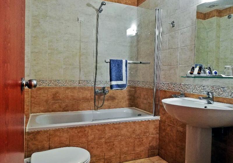 חדר אקונומי יחיד, Ambassador Hotel Thessaloniki