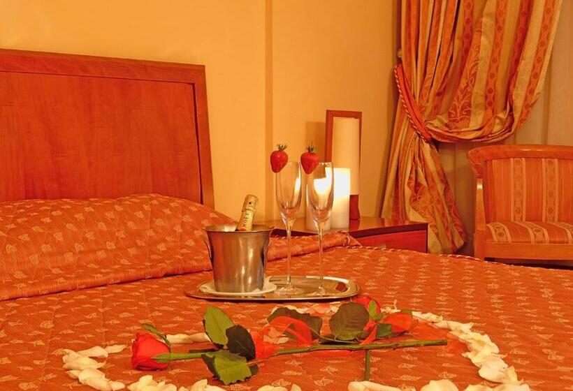 סוויטה, Ambassador Hotel Thessaloniki