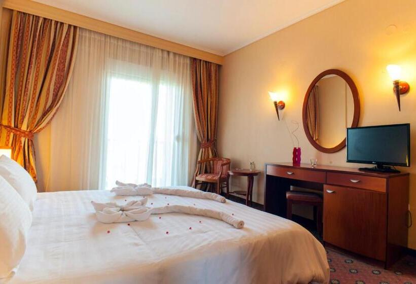 סוויטה, Ambassador Hotel Thessaloniki