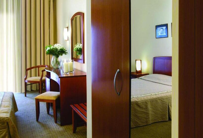 חדר אקונומי, Ambassador Hotel Thessaloniki