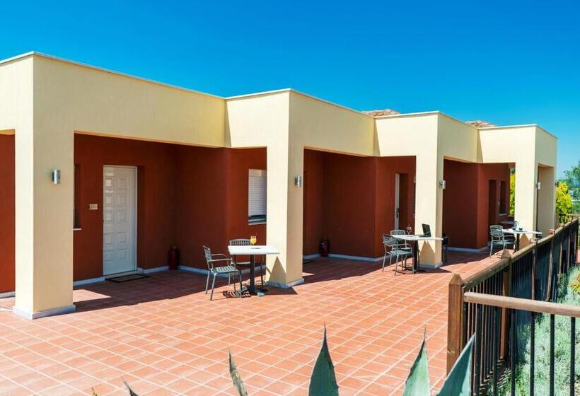 חדר משפחתי, Ambassador Hotel Thessaloniki