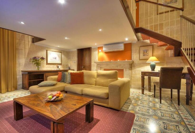 سوییت سوپریور, Ax Palazzo Capua