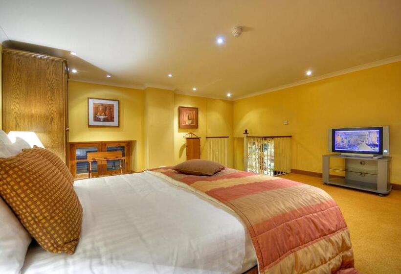 سوییت لوکس, Ax Palazzo Capua