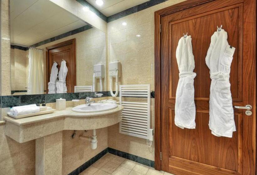 ویلای 1 خوابه, Ax Palazzo Capua