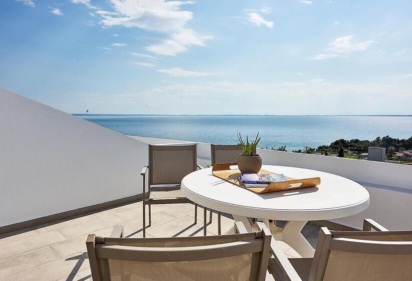 غرفة عائلية, Glavas Inn