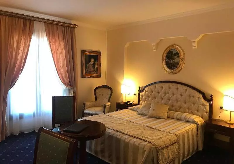ガーデンビュースーペリアールーム, Grand Hotel Palace