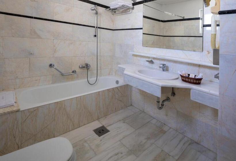 Полулюкс с Балконом, Chrispy Beach Resort, Agia Marina