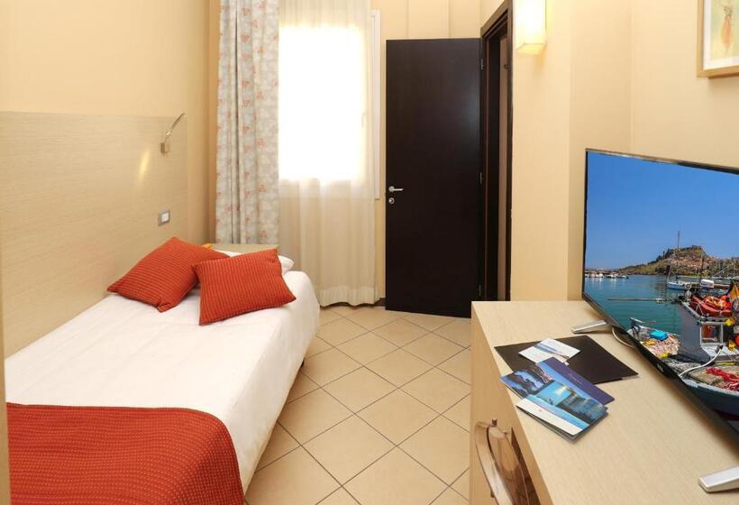 Номер Стандарт Индивидуальный, Janus