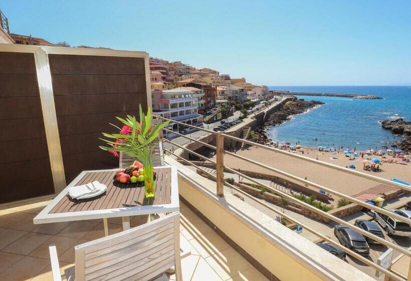 Полулюкс Вид на Море, Janus