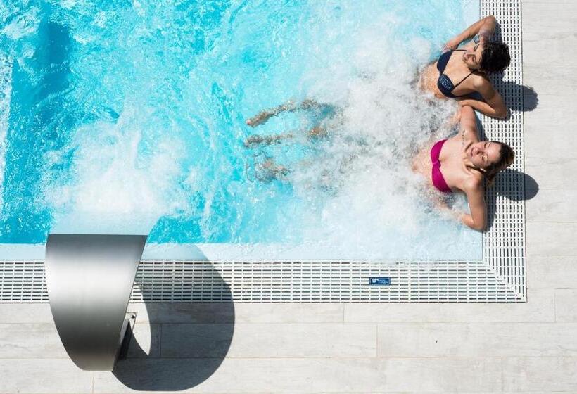 Номер Стандарт Вид на Море, Janus