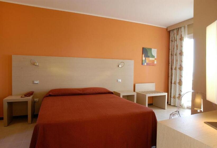 Номер Стандарт Вид на Море, Janus