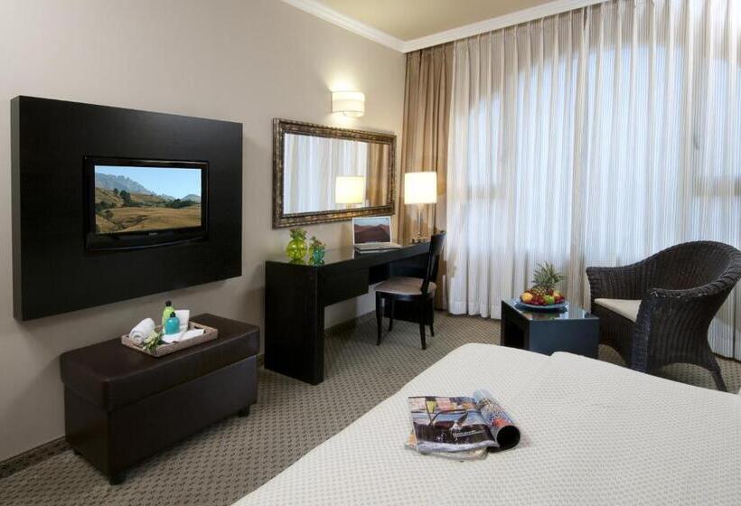 סוויטת ג'וניור, Leonardo Hotel Negev