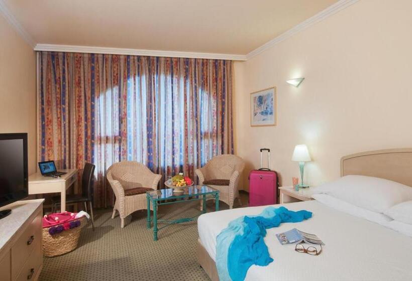 סוויטת ג'וניור, Leonardo Hotel Negev