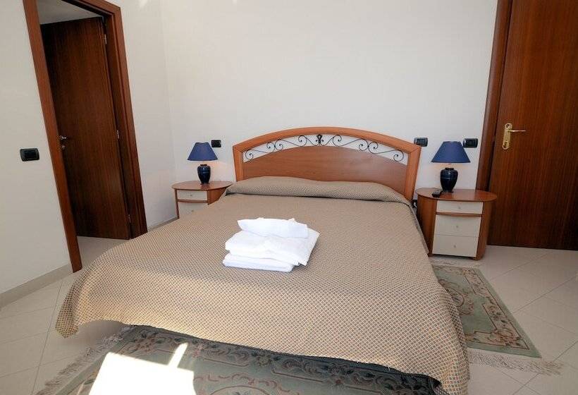 Triple Room Sea View, Leopold