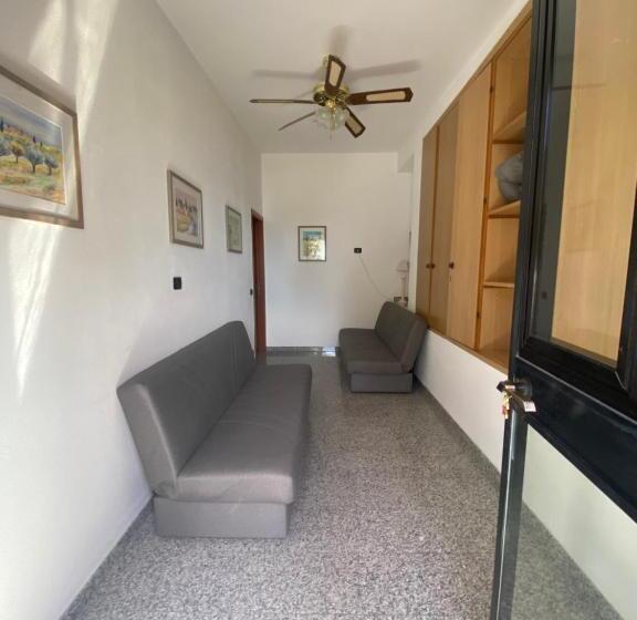 غرفة قياسية رباعية, Leopold