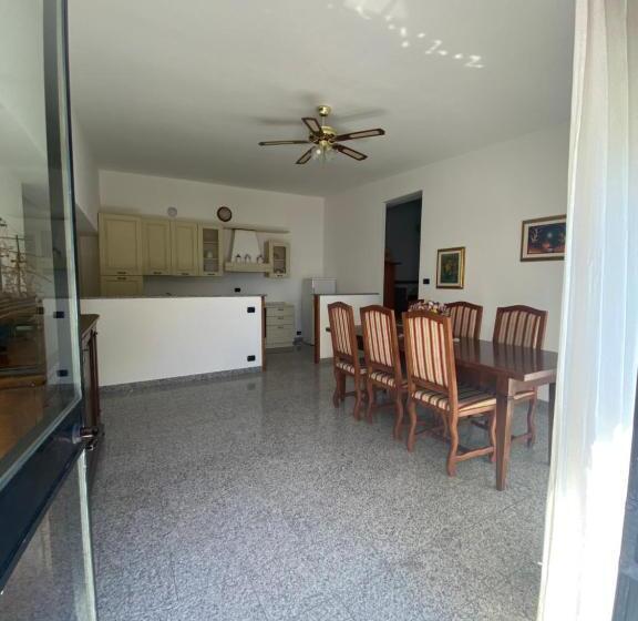 شقة سوبريور غرفة واحدة, Leopold