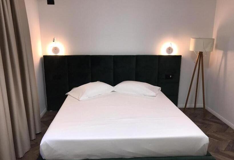 غرفة قياسية, Lido