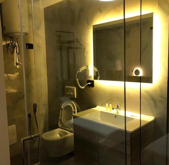 جناح ديلوكس, Lido